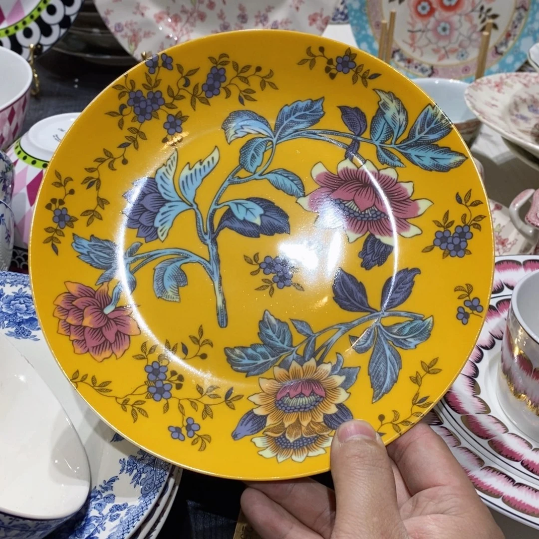 草***萌瓷两个黄色赏盘八寸