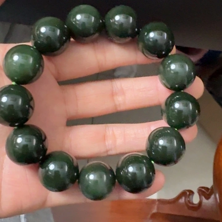 和田玉未镶嵌颈饰菠菜绿18