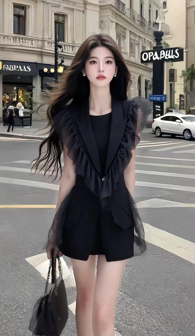 新款夏日氛围感穿搭黑色V领修身收腰网纱拼接连衣裙时尚气质轻奢