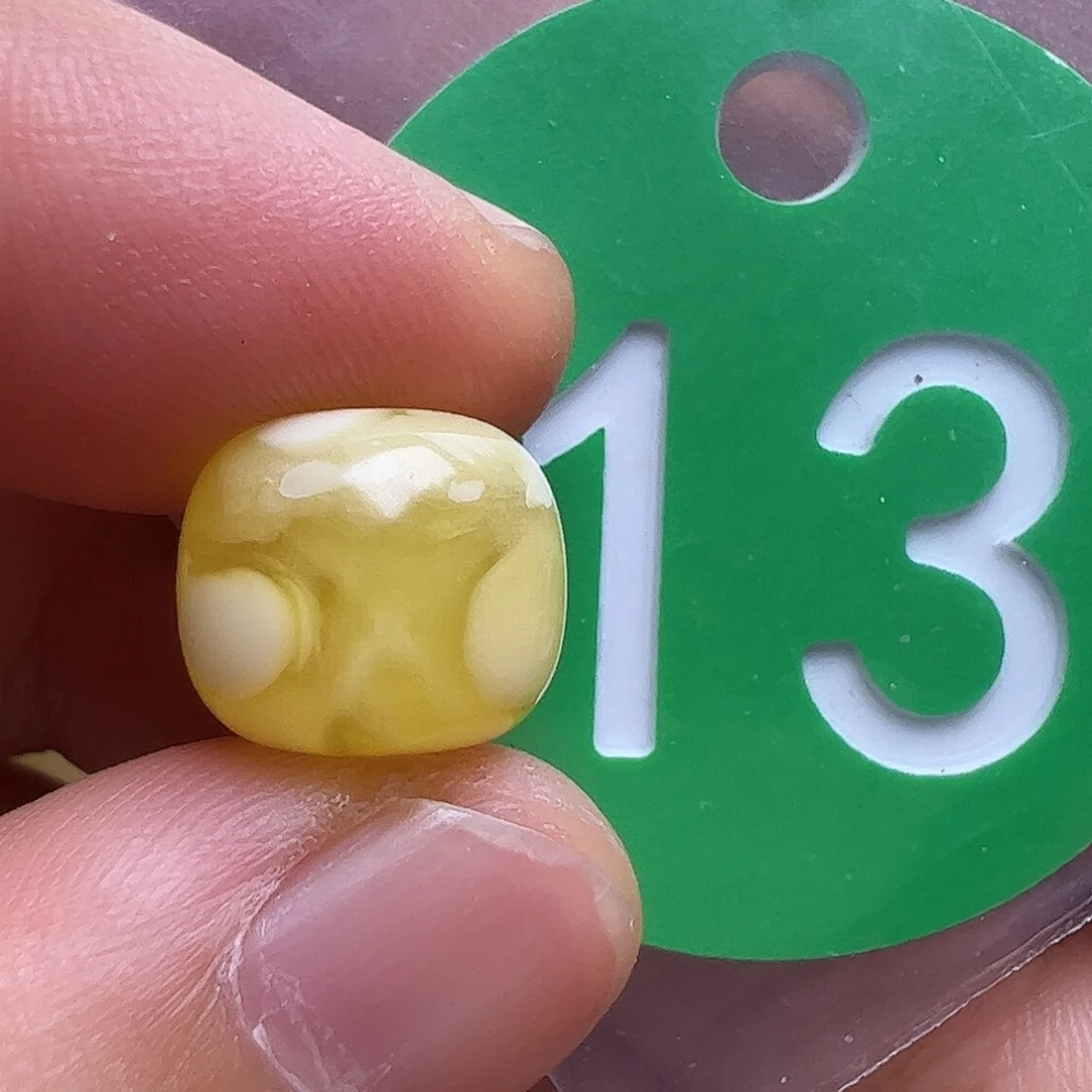未镶嵌蜜蜡裸石11m m