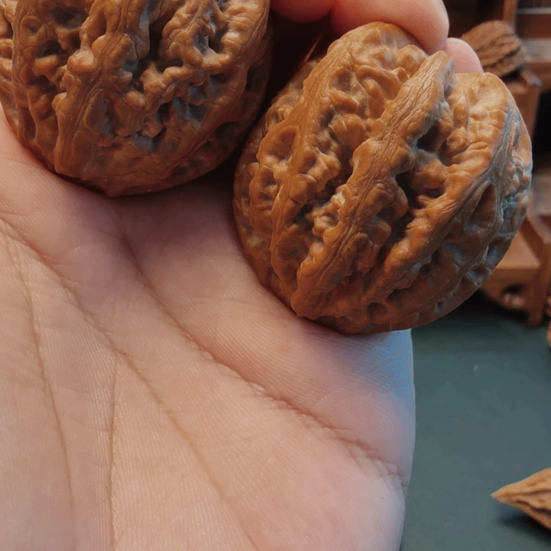 闲***人吊坠文玩核桃jhht闷尖王级