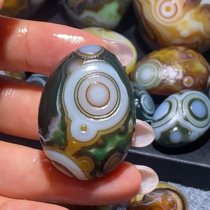 玛瑙/玉髓未镶嵌珠宝奇石108