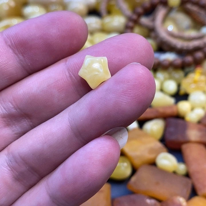 未镶嵌琥珀裸石天然原矿琥珀蜜蜡