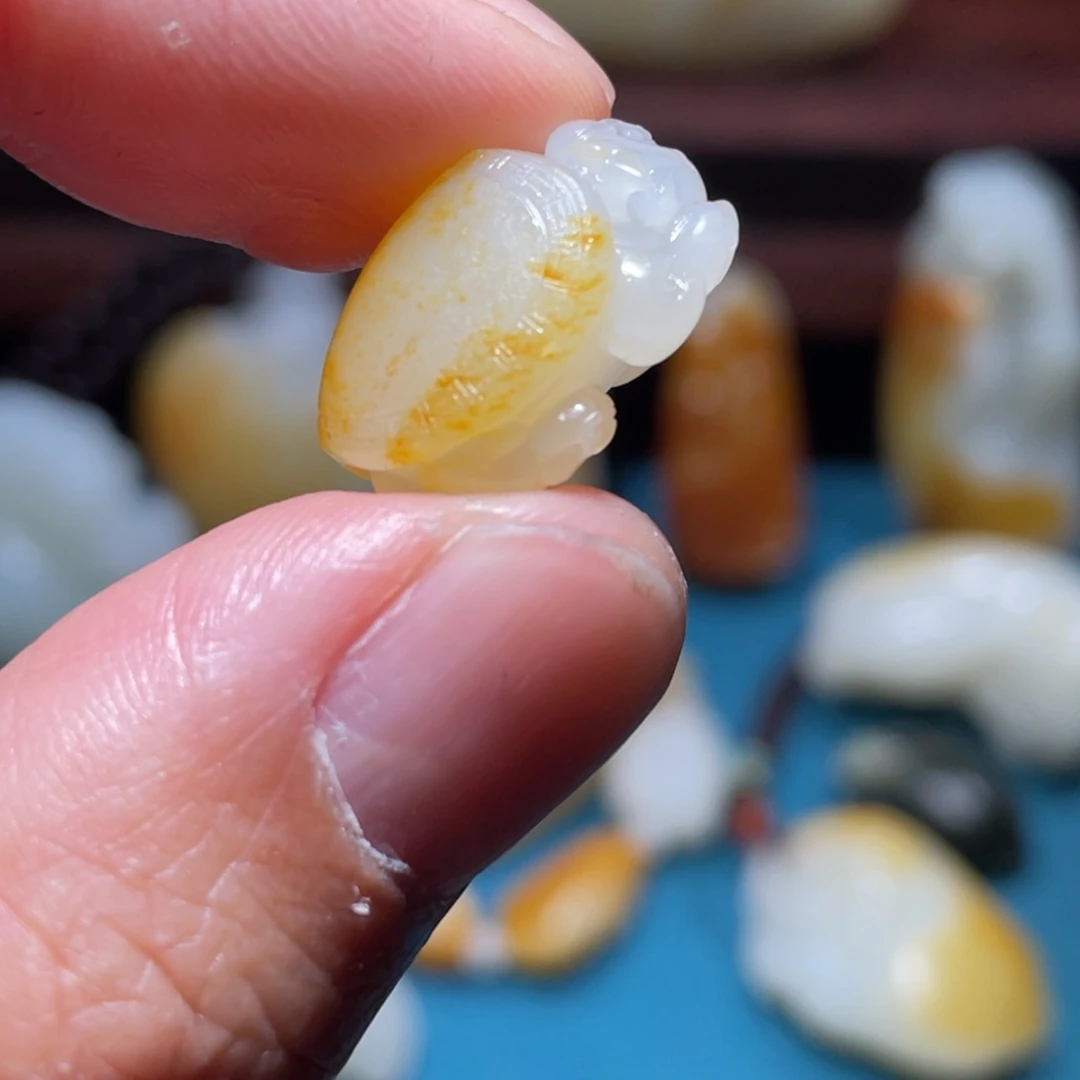 和田玉（糖玉）未镶嵌颈饰