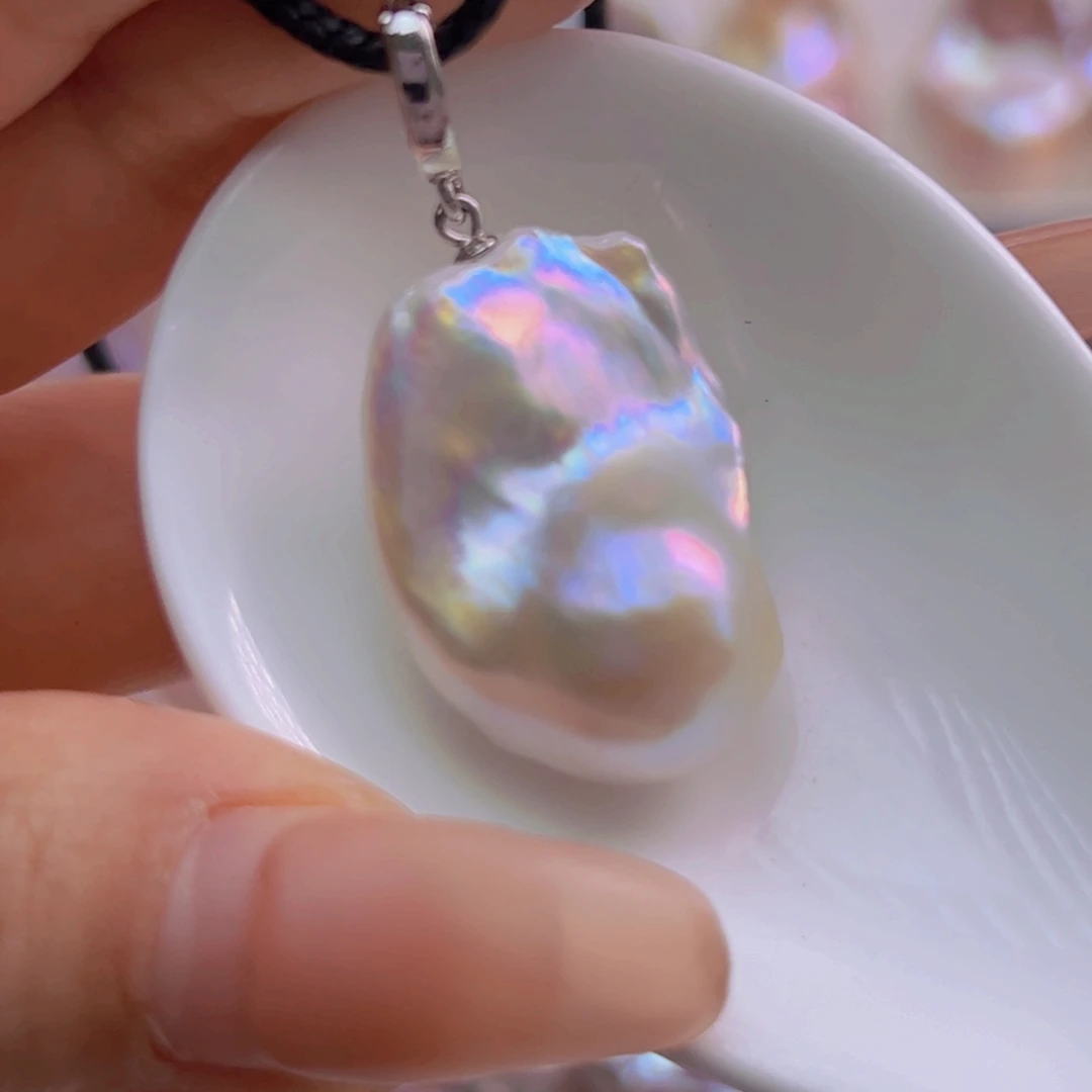 淡水珍珠吊坠(赠链)未镶嵌