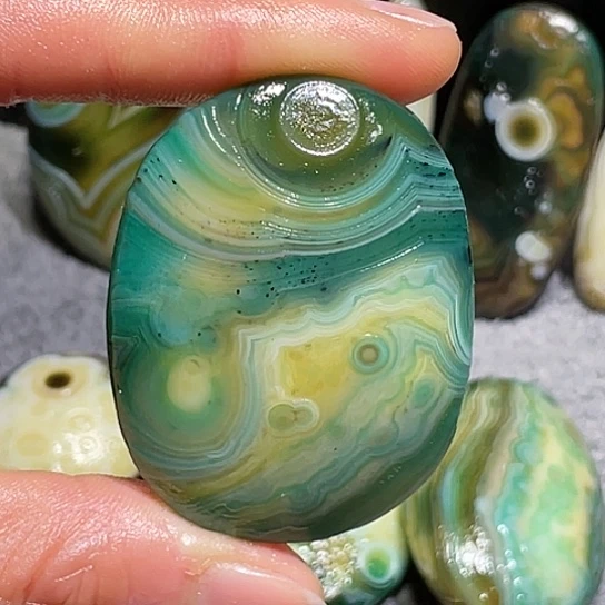 【闪购商品】玛瑙珠宝奇石未镶嵌田*