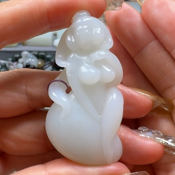 和田玉颈饰未镶嵌