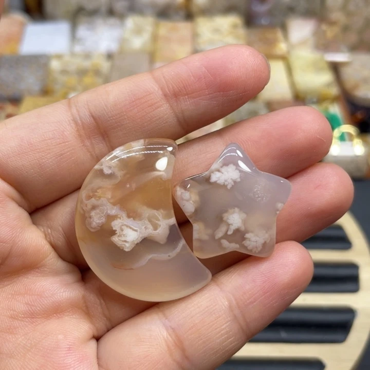 硅化玉未镶嵌颈饰K15