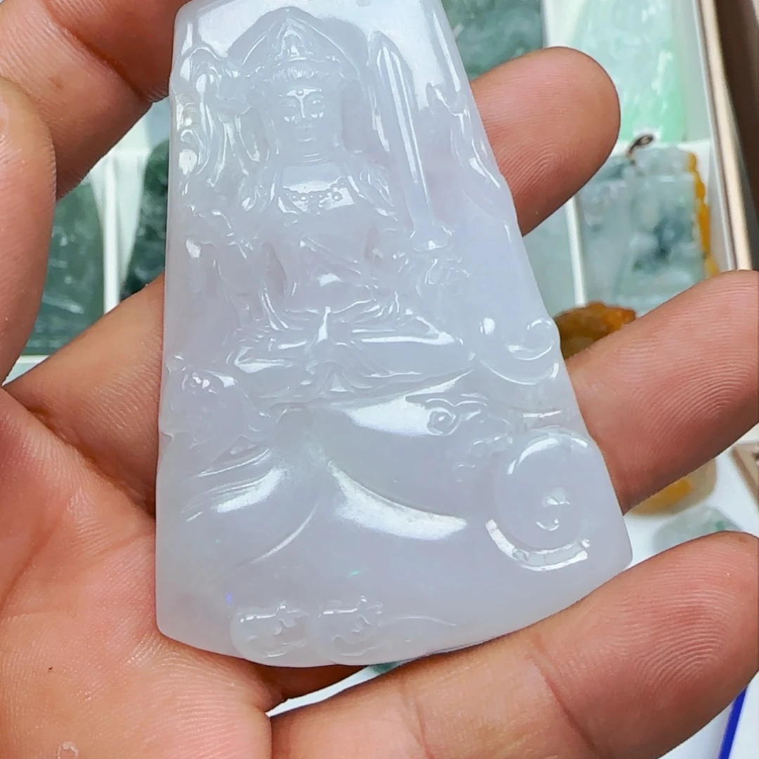 翡翠颈饰未镶嵌1。