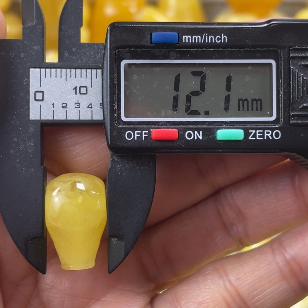 蜜蜡未镶嵌裸石41杂