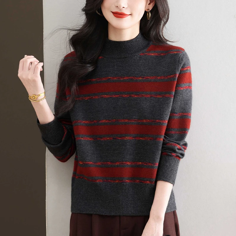 秋冬2025新款大码半高领毛衣女宽松遮肚子显瘦洋气条纹针织打底衫