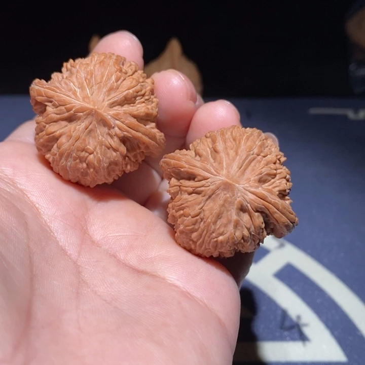 文玩核桃吊坠磨盘