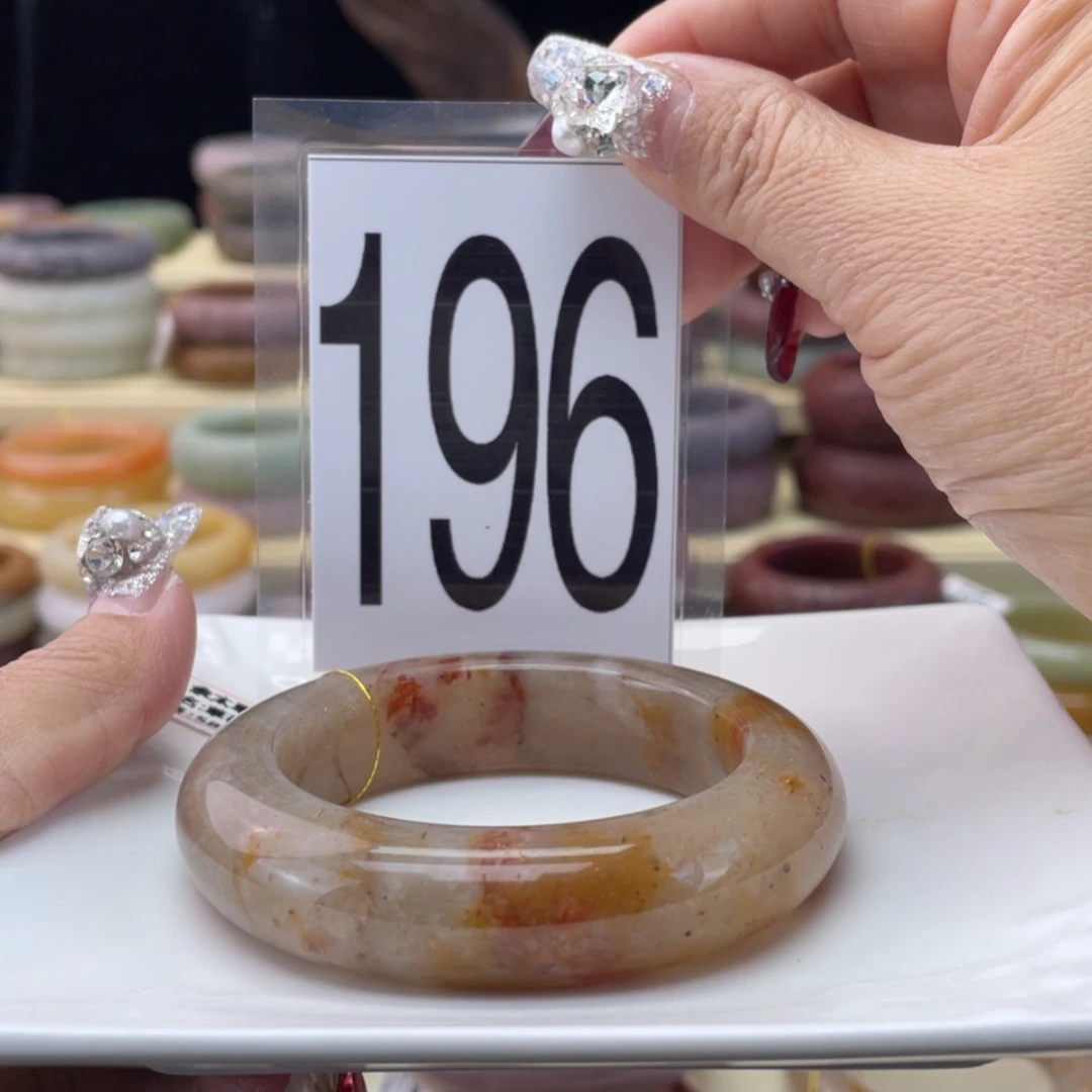 【闪购商品】石英质玉手镯未镶嵌