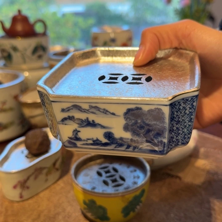 壶承天的作品是由一个