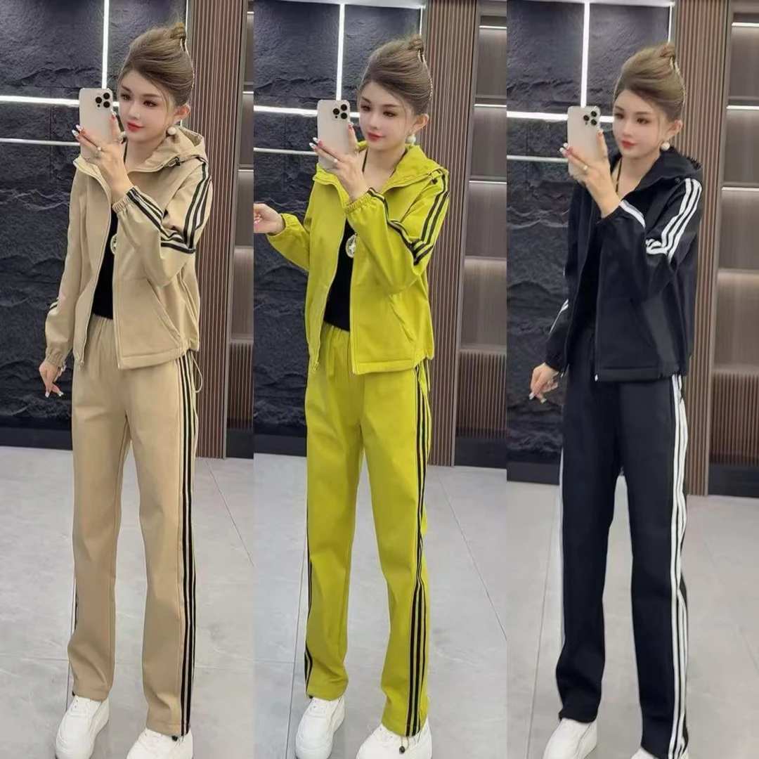 秋冬5077 加绒气质显瘦连帽抽绳条杠上衣外套 加 长裤 两件套