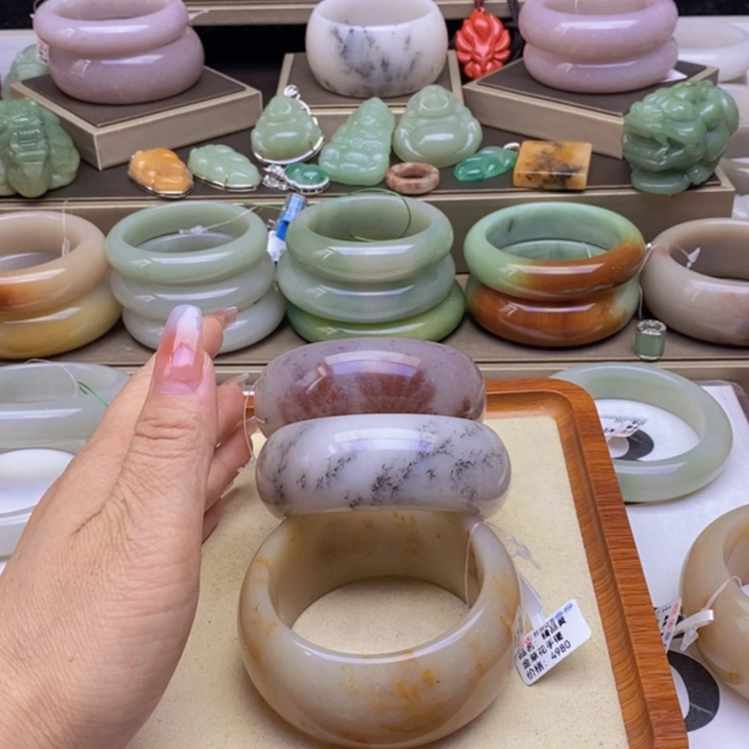 【闪购商品】石英质玉手镯未镶嵌心**美