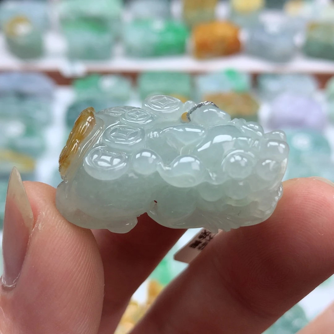 翡翠未镶嵌颈饰翡翠貔貅