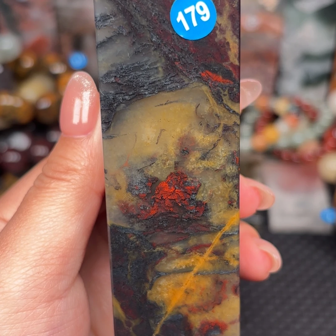 石材桂林鸡血印章摆件，编号：179