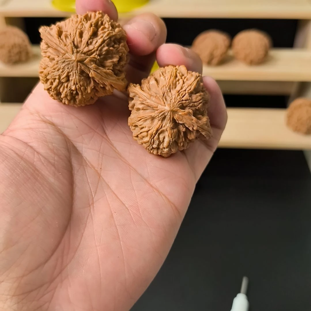 赢***语吊坠文玩核桃满天星