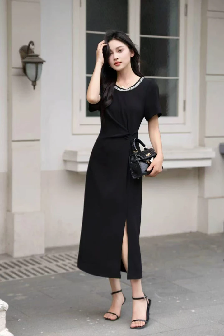 王荣时尚女装珠珠连衣裙