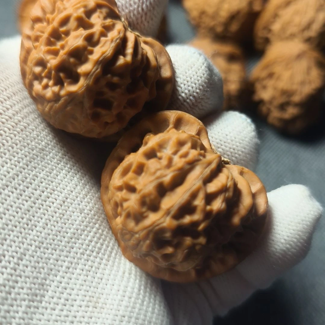 文玩核桃把件全品无修山地宫灯