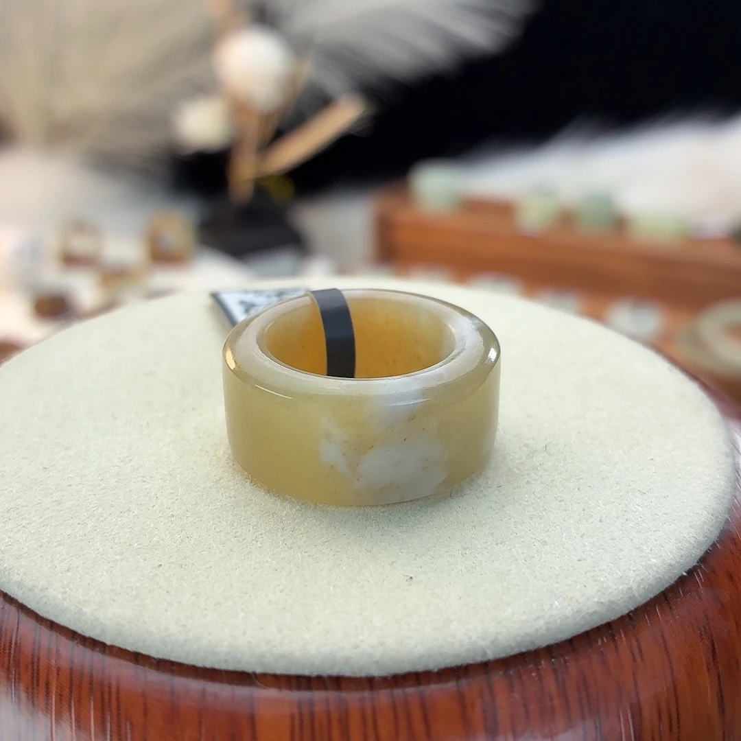 和田玉未镶嵌戒指i98牛轧糖圆切17.4mm