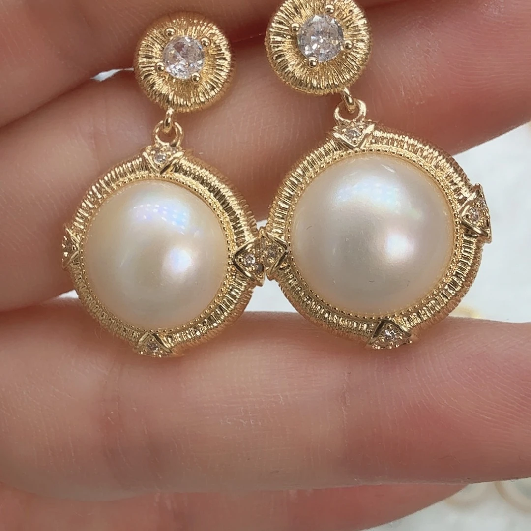 耳饰未镶嵌拼合珍珠（马贝珠）