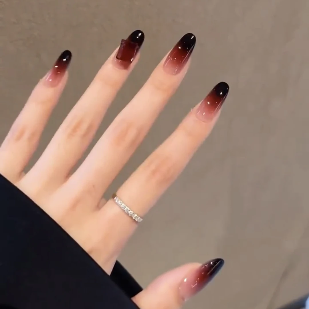 【黑色浪漫】气质黑渐变红色穿戴式三色显白美甲专用贴片