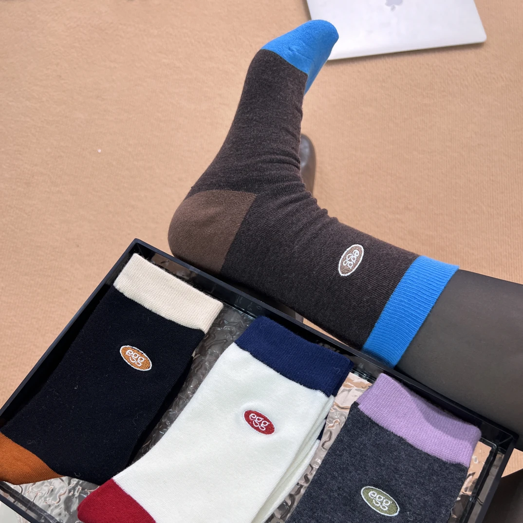 【4双装】秋冬新款撞色刺绣字母百搭时尚保暖无骨女中筒蚕丝羊毛袜