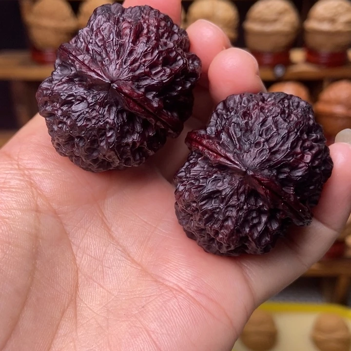 文玩核桃吊坠七星绣球51