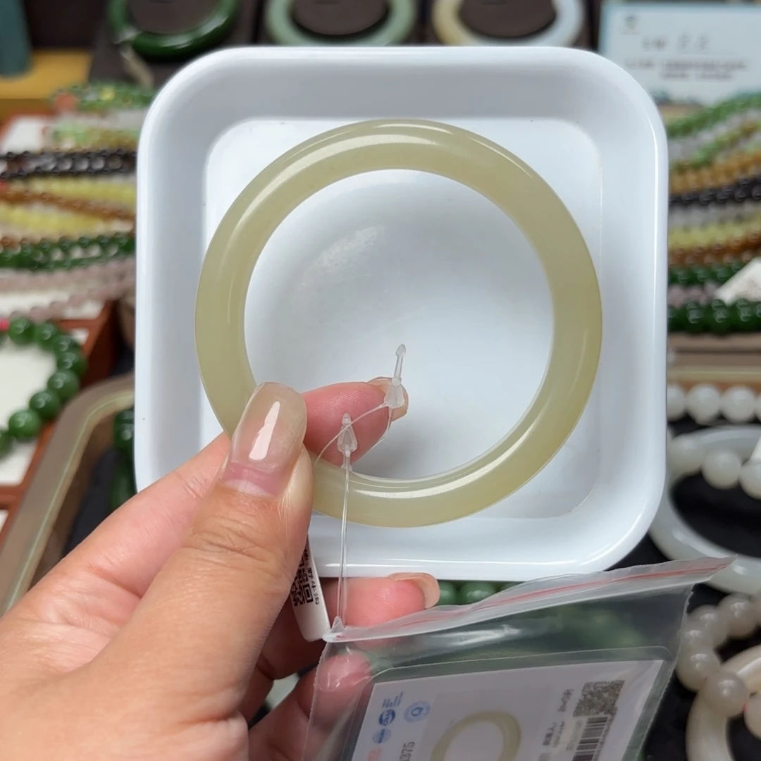 未镶嵌手镯和田玉56.1