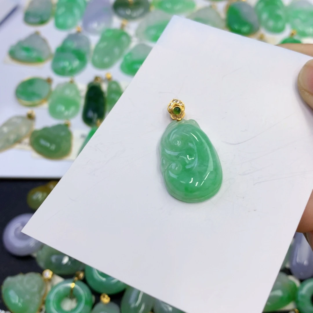 翡翠未镶嵌颈饰翡翠