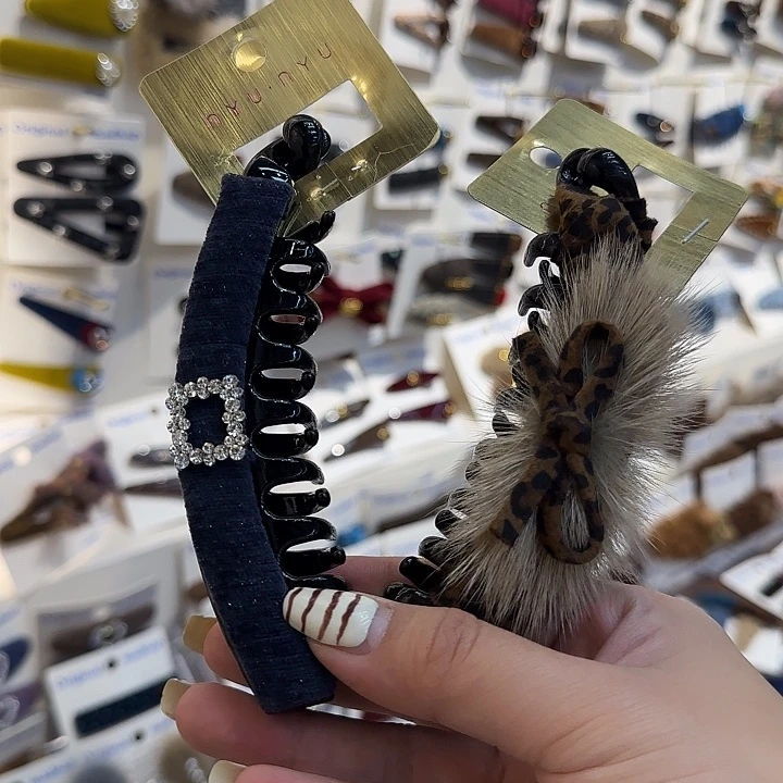 皮质铁合金各一个