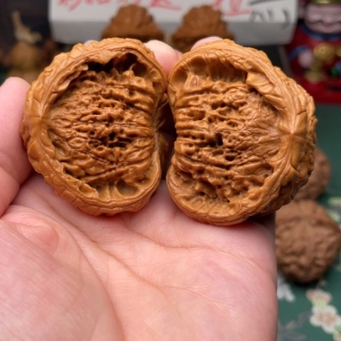 【闪购商品】把件文玩核桃45全品聚宝盆