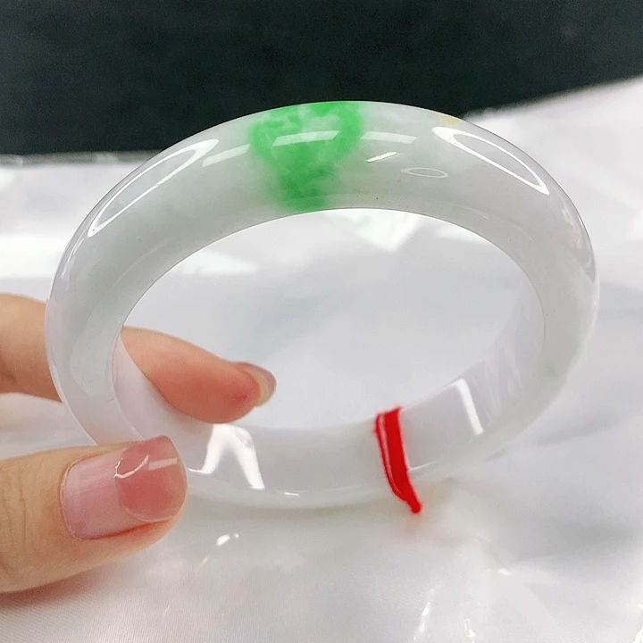 翡翠未镶嵌手镯圈56，64043