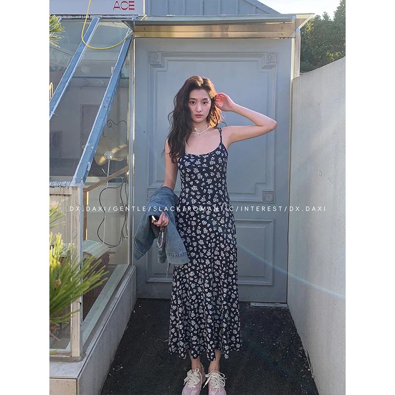 代大喜【寂静星夜】复古碎花气质小清新吊带连衣裙25春季新款中长裙