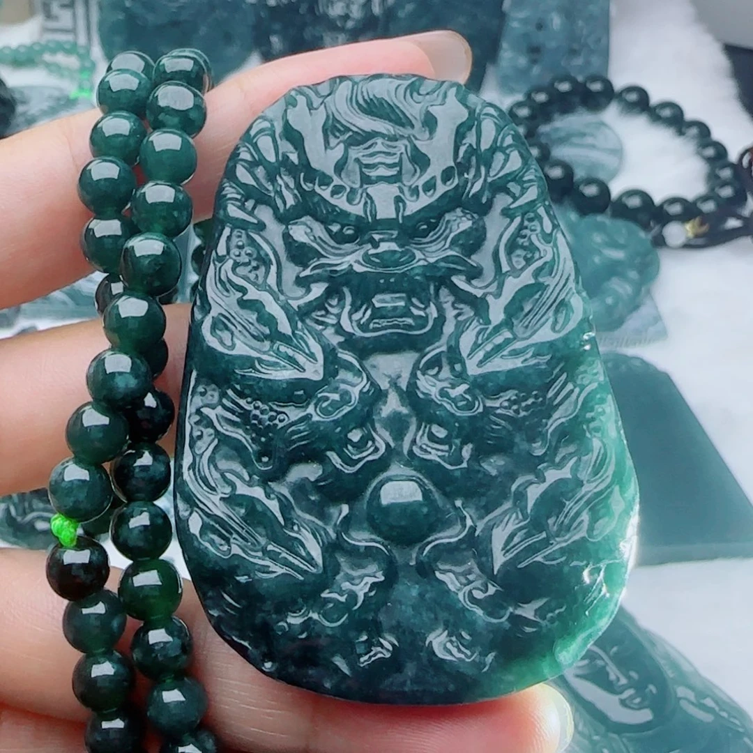 颈饰未镶嵌翡翠多样性发货天然的A货翡翠