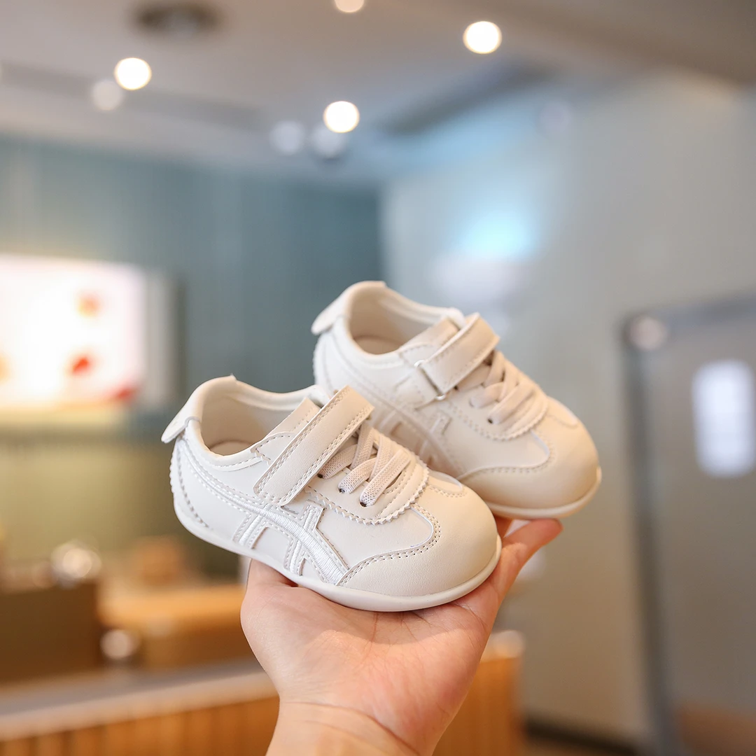 宝宝鞋子婴儿学步鞋春秋款男宝软底防滑小白鞋女宝小童鞋洋气板鞋