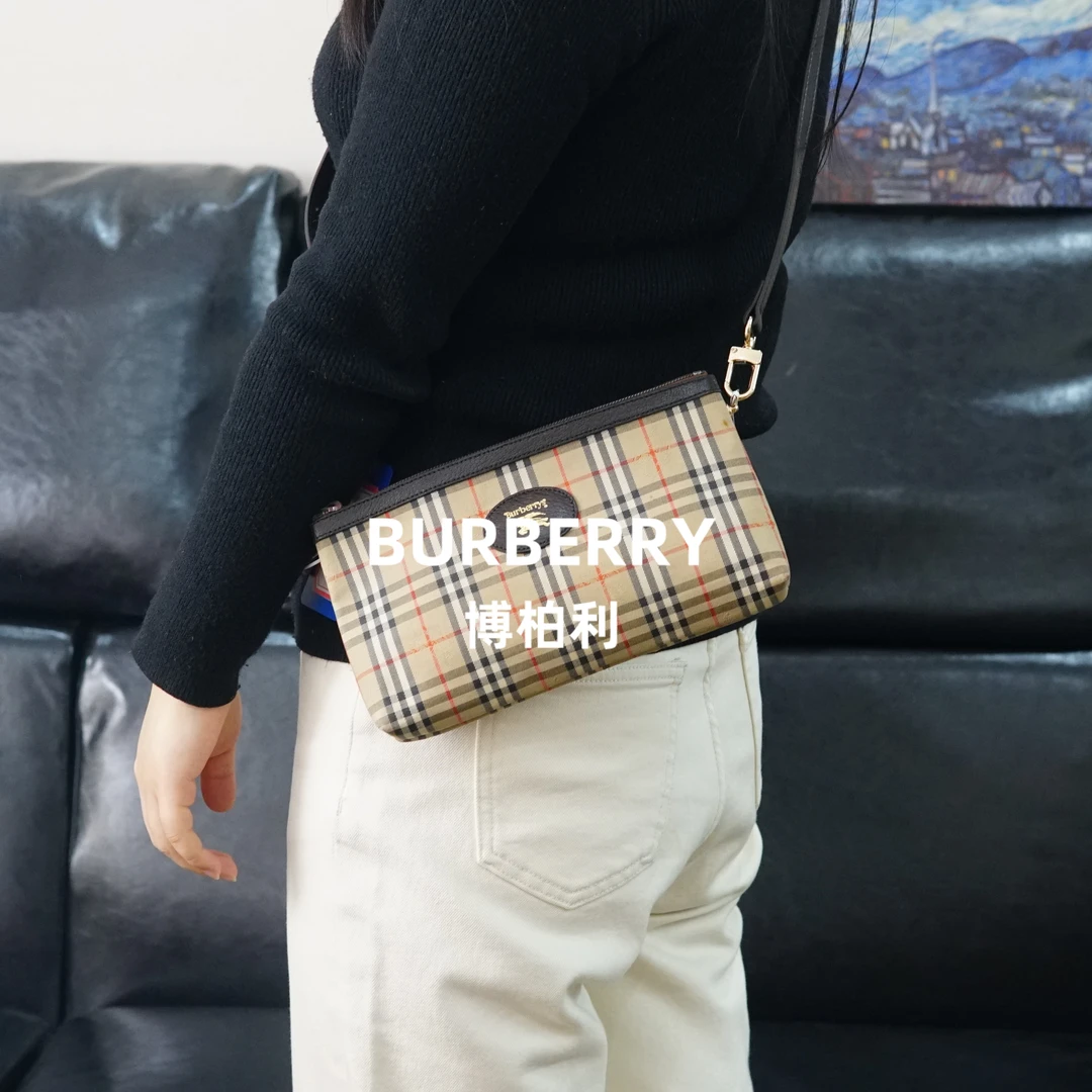 95新 BURBERRY/博柏利 格纹斜挎包/WJ12505017/5017