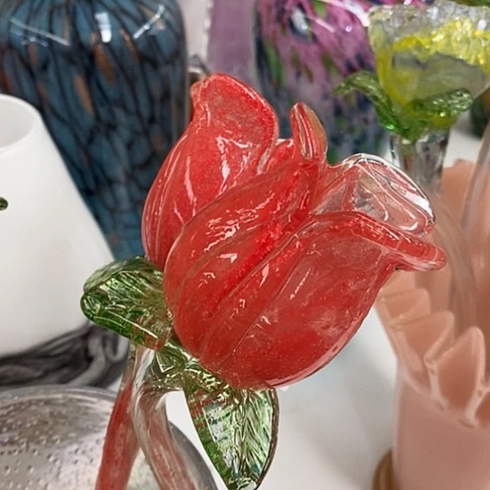 琉璃花瓶高45厘米宽9厘米