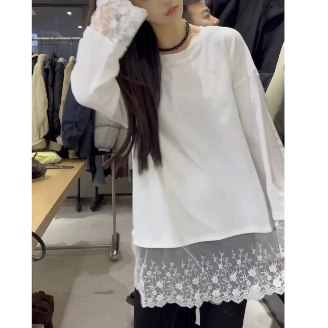 新款秋冬小众设计感宽松蕾丝拼接圆领T恤打底上衣LK2500793