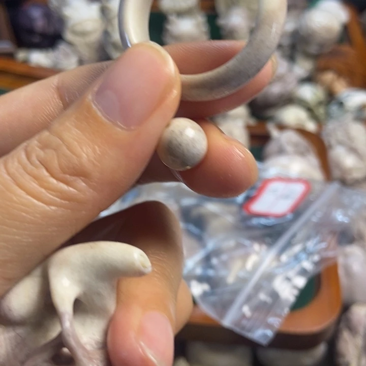 三***.配饰鹿角雕刻一出