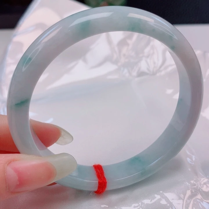 翡翠未镶嵌手镯58圈