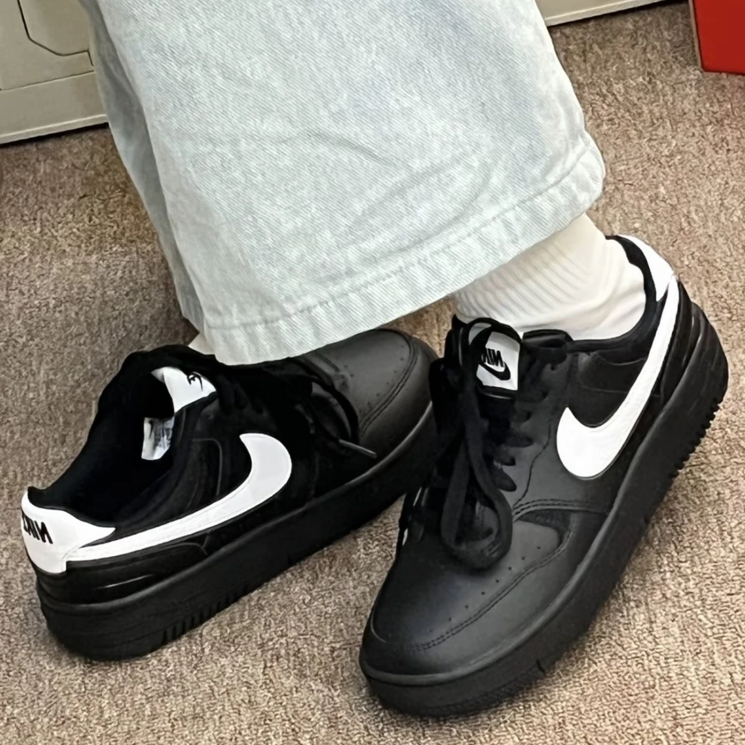 NIKE/耐克女款Gamma Force 黑白配色运动鞋FQ6476010