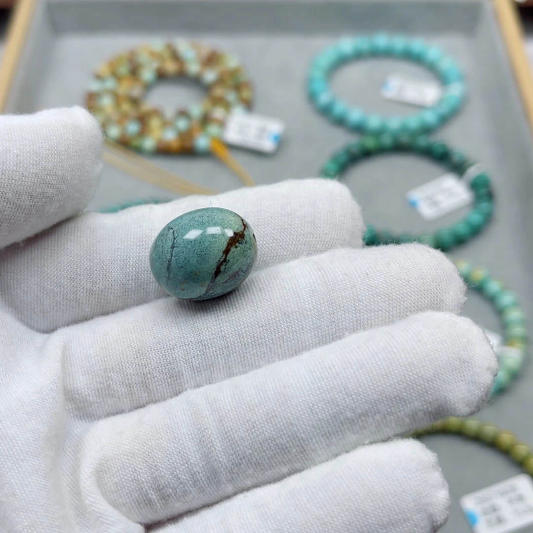 绿松石未镶嵌挂件