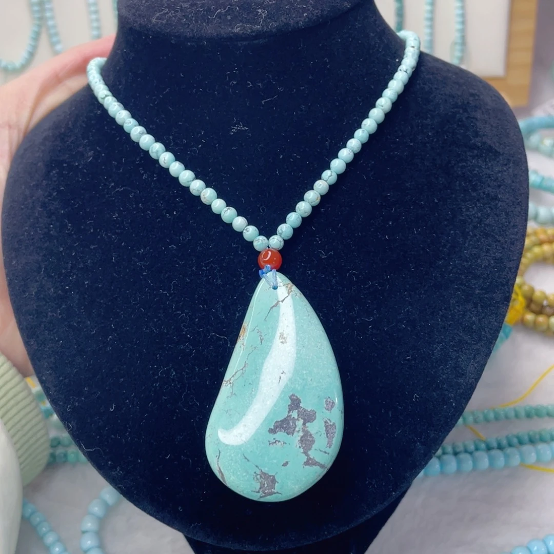 绿松石未镶嵌颈饰