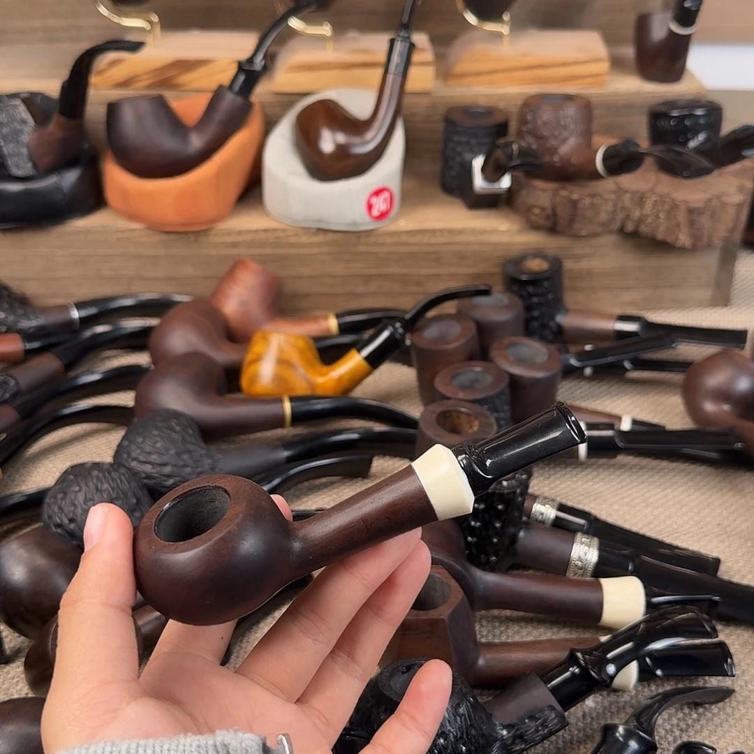 黑檀木黑檀木的颜色