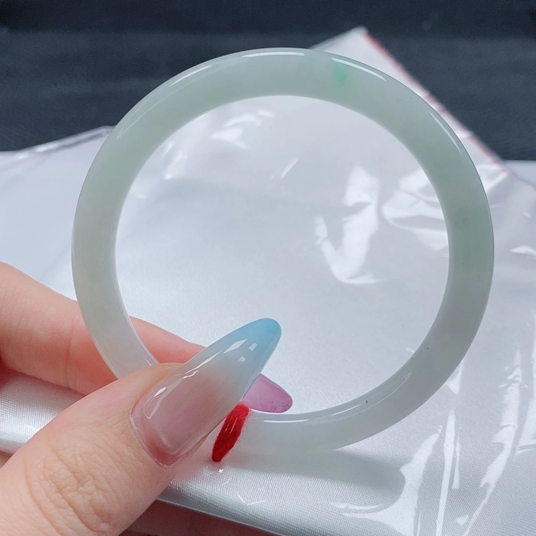【闪购商品】未镶嵌手镯（圆镯）翡翠507号