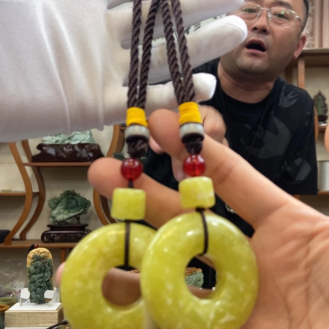 蛇纹石玉未镶嵌手把玉琮（多样性发一件