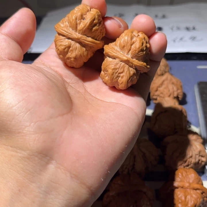 文玩核桃吊坠蛤蟆35-41